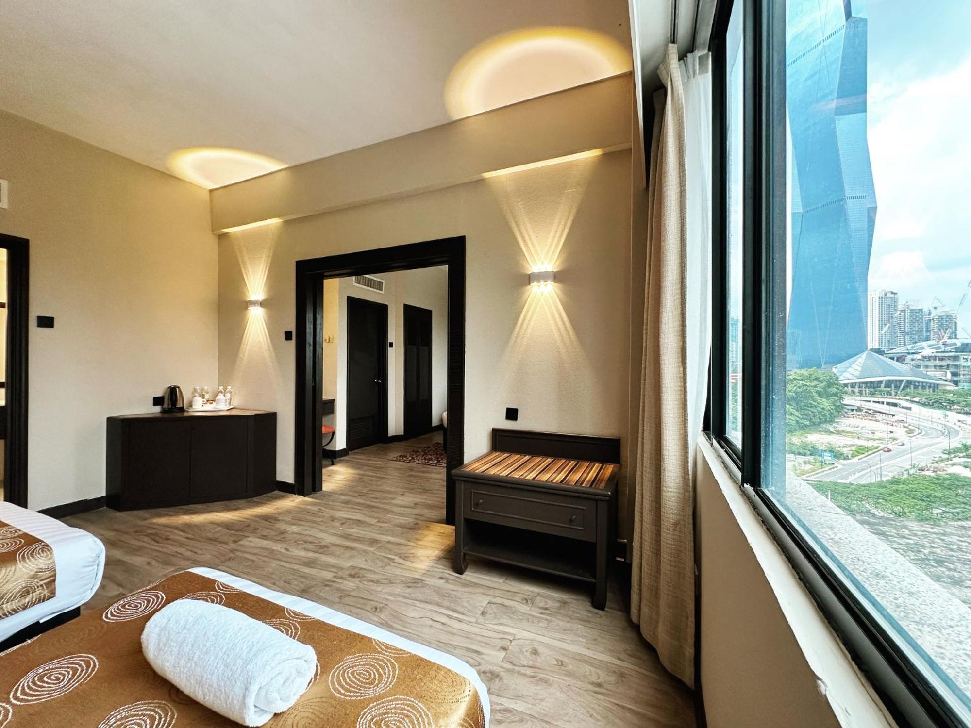 Regalpark Hotel Куала-Лумпур Экстерьер фото