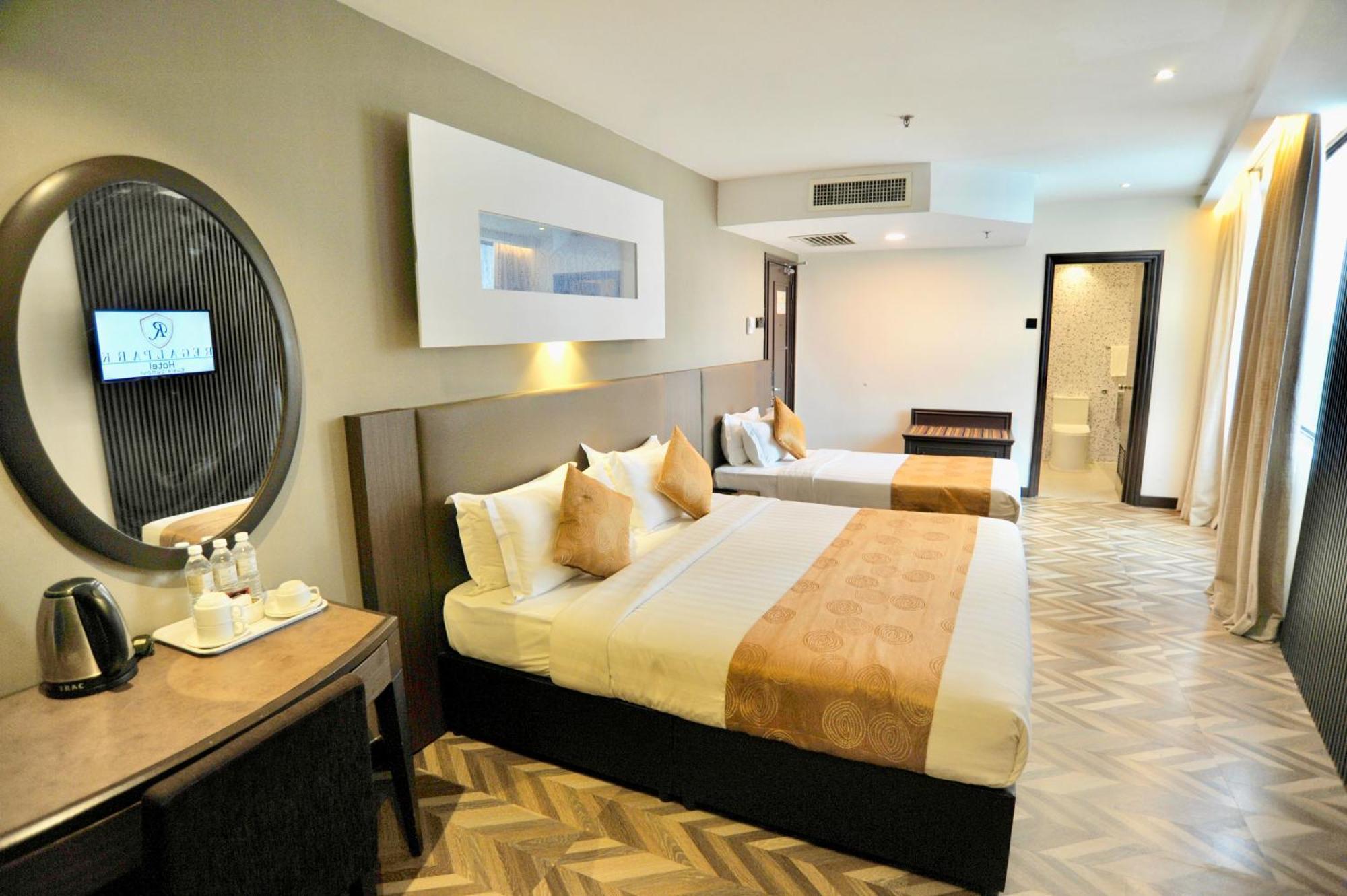 Regalpark Hotel Куала-Лумпур Экстерьер фото