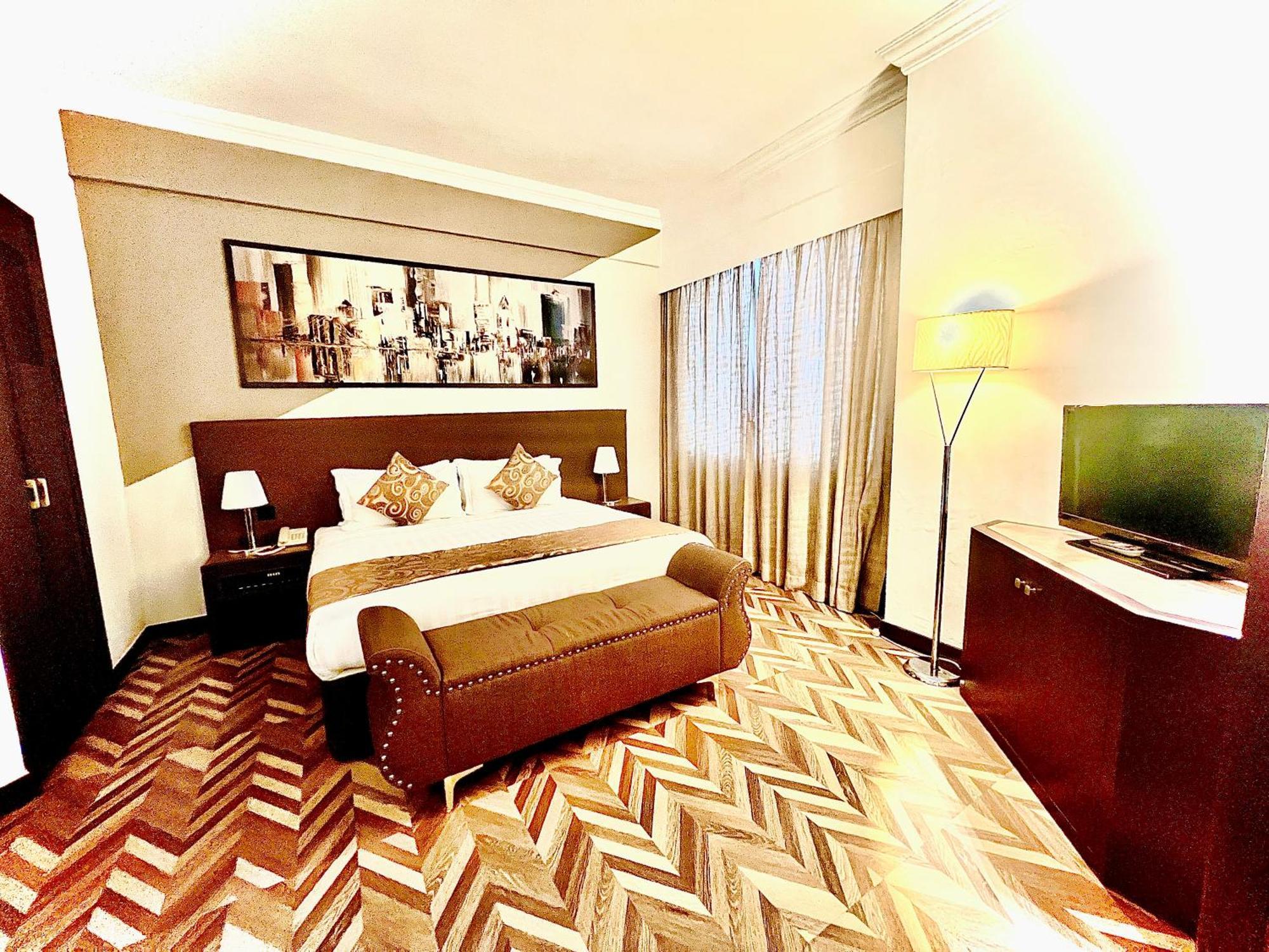 Regalpark Hotel Куала-Лумпур Экстерьер фото