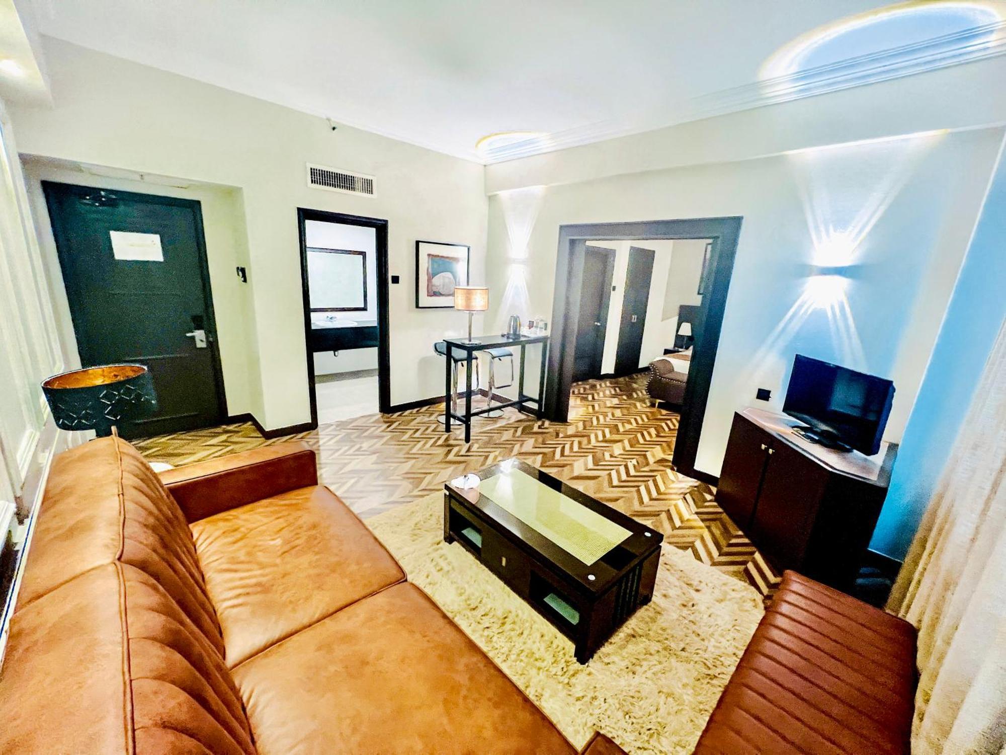 Regalpark Hotel Куала-Лумпур Экстерьер фото