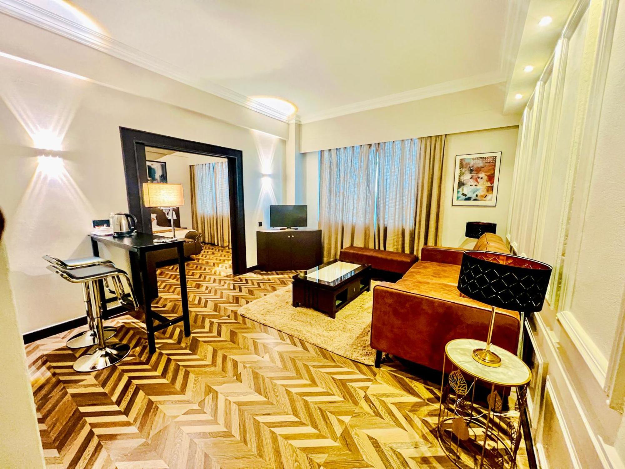 Regalpark Hotel Куала-Лумпур Экстерьер фото