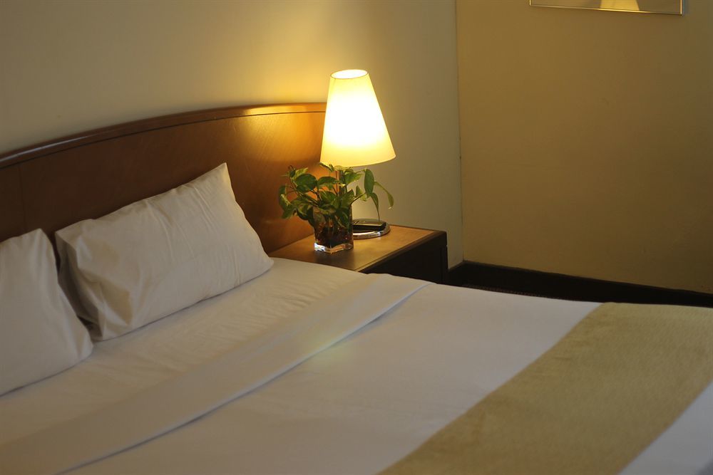 Regalpark Hotel Куала-Лумпур Экстерьер фото